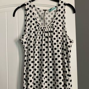 Sleeveless polka dot top with zipper detail